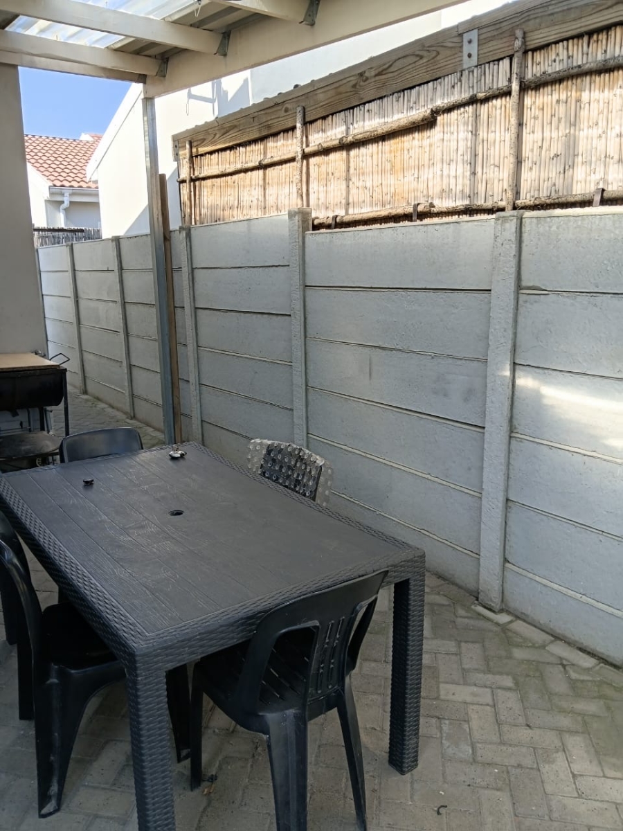 2 Bedroom Property for Sale in Rivergate Western Cape